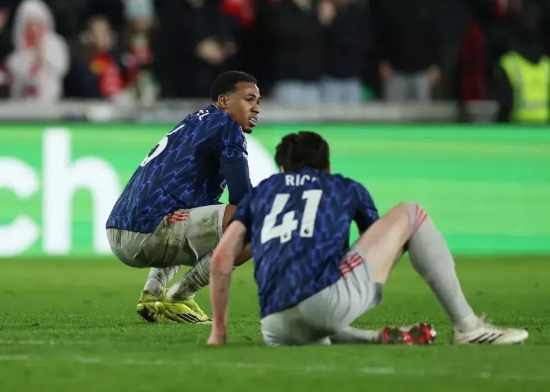 رقابت در لیگ برتر انگلیس از سر گرفته شد