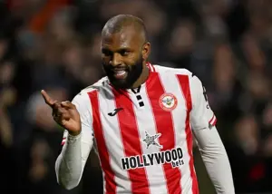 بزرگ‌ترین رقیب هالند تمدید کرد