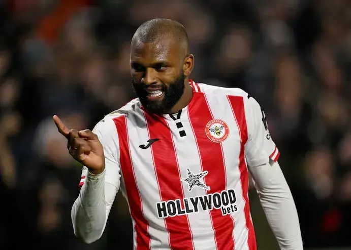 بزرگ‌ترین رقیب هالند تمدید کرد