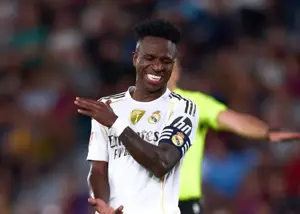 وینیسیوس به گلباران شدن بارسلونا خندید! (عکس)