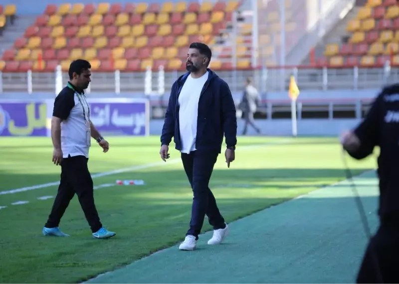 ماجرای درگیری پیروز و خلیفه در آرنا (عکس)