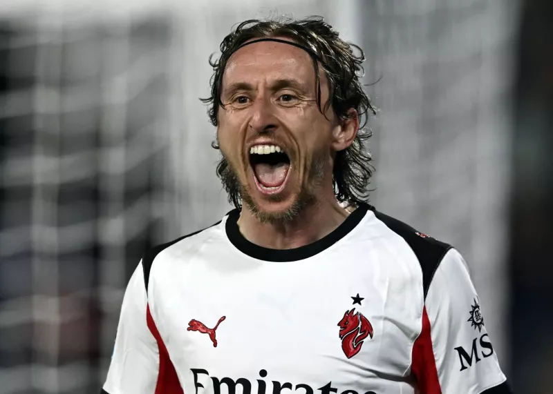 پیزا 1-2 میلان | فرار از جهنم به لطف مودریچ