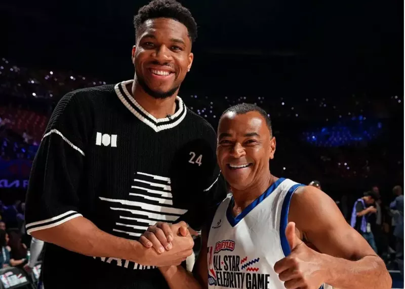 تکنیک برزیلی کافو این‌ بار در زمین بسکتبال! (عکس)