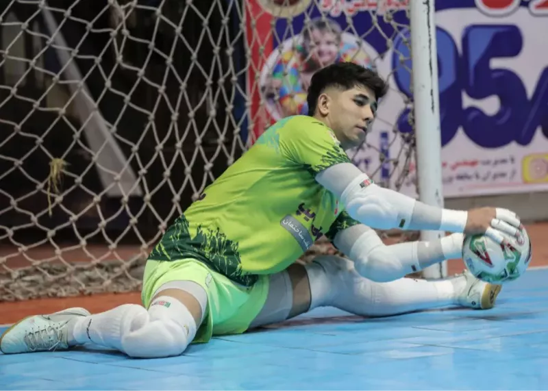 پشت پرده نیمکت نشینی گلر ملی‌پوش در ال‌کلاسیکو