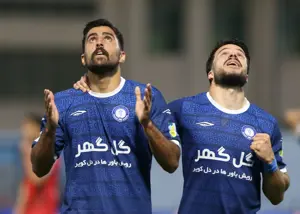 عجایب هفتگانه صدر جدول لیگ بیست و پنجم!