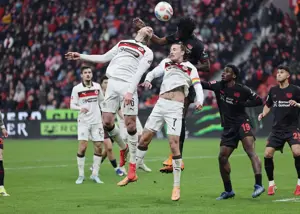 آتش‌بازی لورکوزن برای تحقیر هامبورگی‌ها