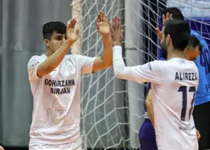 کهکشانی‌های فوتسال در فاصله سه امتیازی جایگاه نقره‌ای