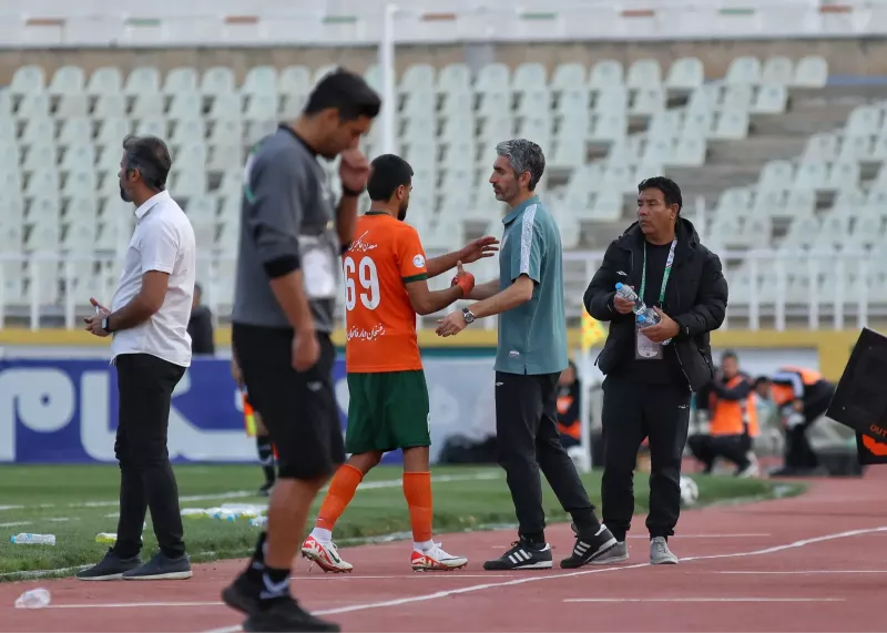 جباری از خطیبی عبور کرد