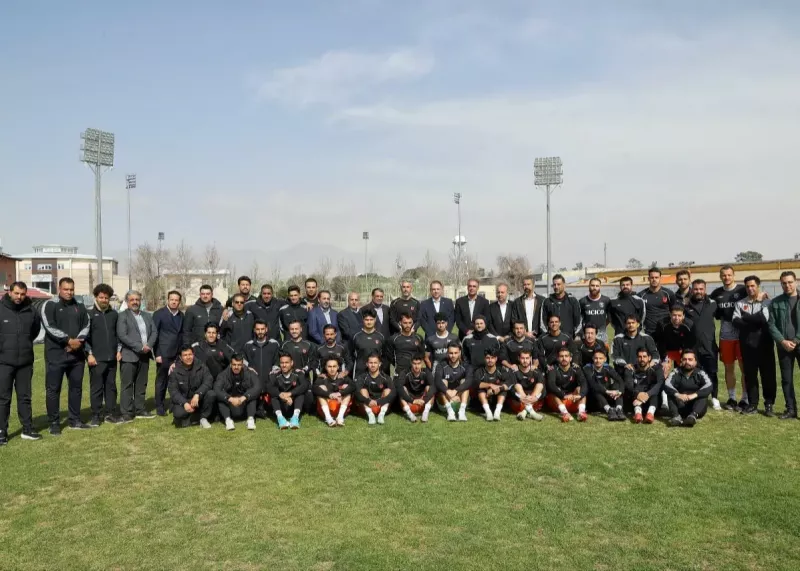 میهمان ویژه در تمرین شاگردان جباری (عکس)