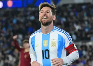 مسی جام جهانی را با لگو ساخت! (عکس)