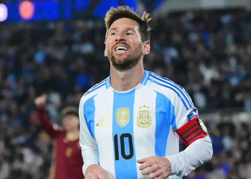 مسی جام جهانی را با لگو ساخت! (عکس)