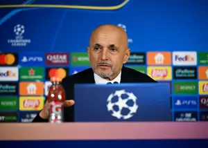 اسپالتی: استانبول مجبورت می‌کند نقاب برداری!