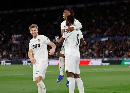 یک حرکت عجیب دربی والنسیا را به آشوب کشاند!