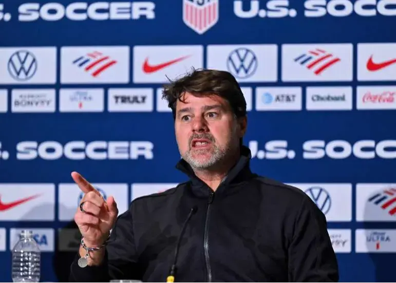 حمله به آنری به خاطر مسی و حکیمی!