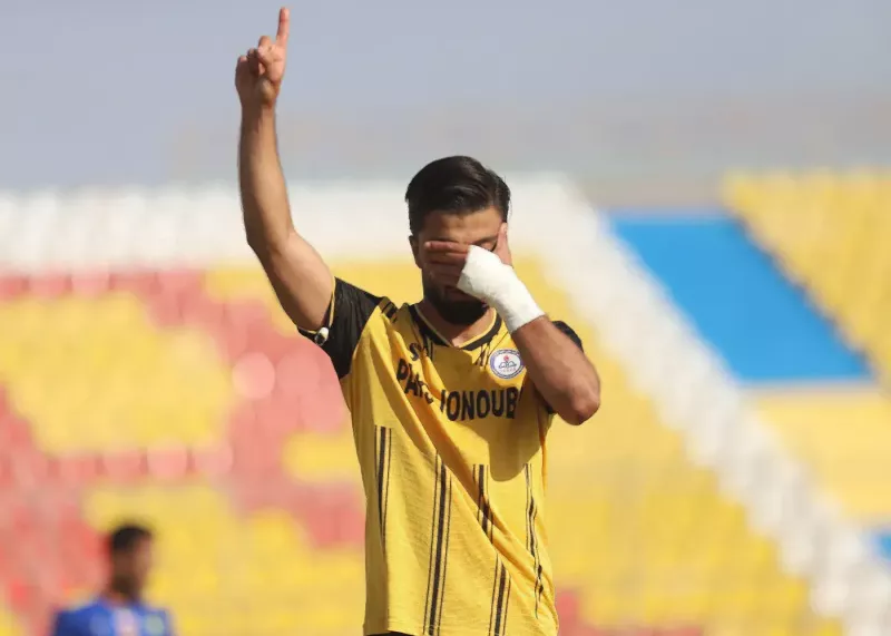 یک گل بین‌المللی در لیگ یک ایران (عکس)