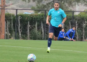 گلزنی شهاب زاهدی با فرار از وسط زمین