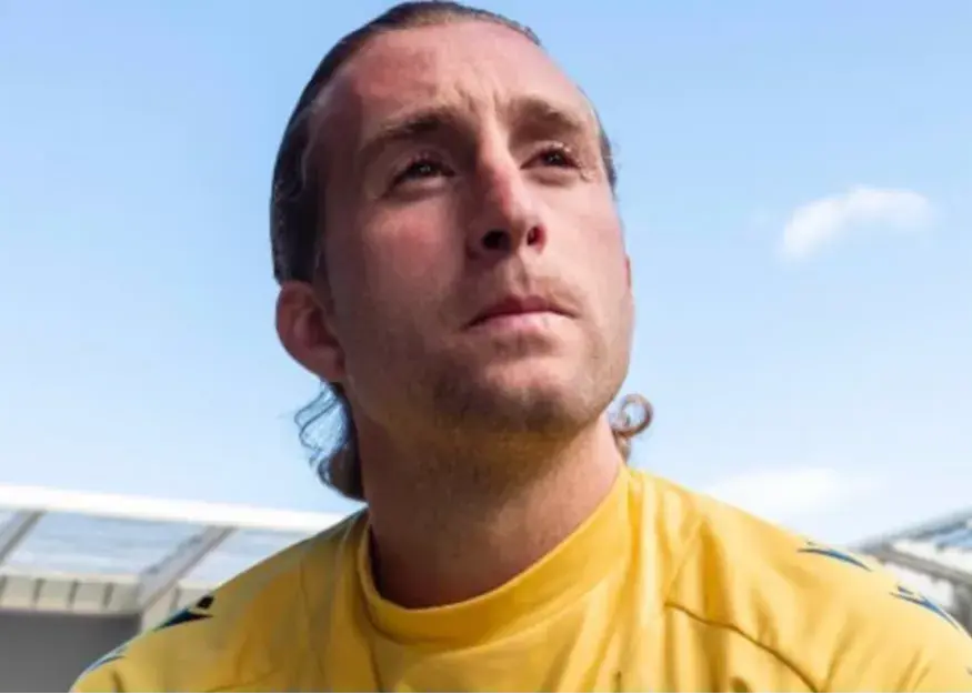 ۱۵ دقیقه بازی کردم و رباطم کاملا پاره شد!