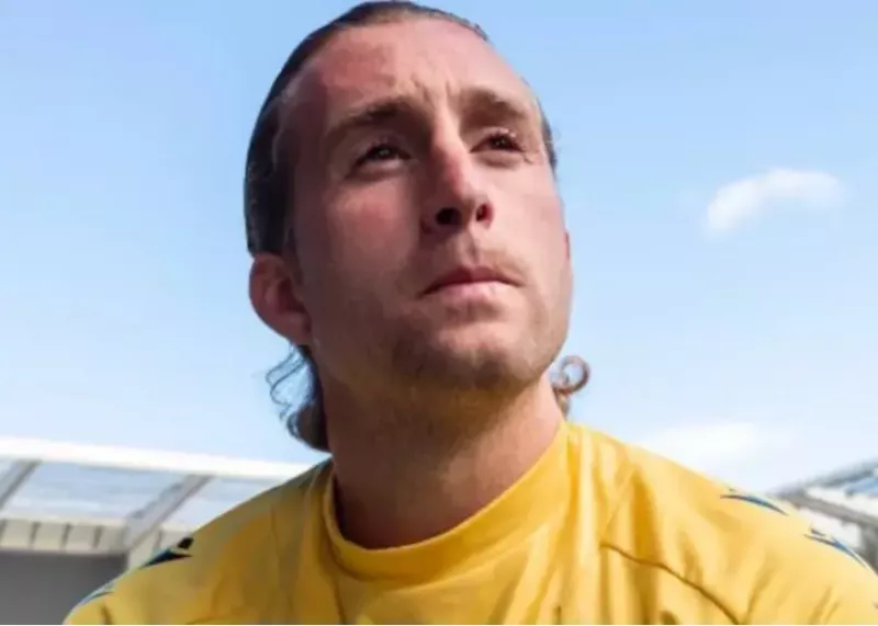 ۱۵ دقیقه بازی کردم و رباطم کاملا پاره شد!