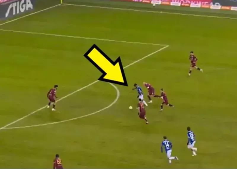 خم کردن توپ در اکستراکلاسا با قلی‌زاده! (عکس)