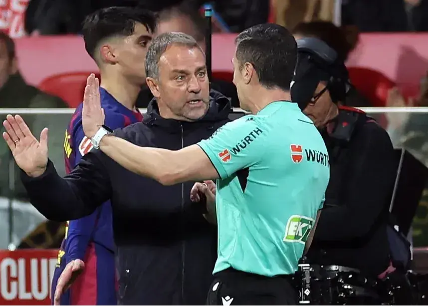 فلیک عصبانی و خشمگین: شما بگویید، خطا بود یا نه!