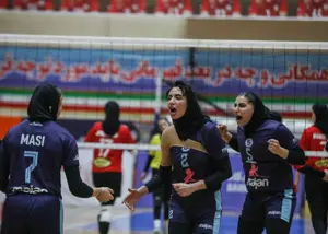 عجایب والیبال ایران: تیم مردان منحل، زنان صدرنشین