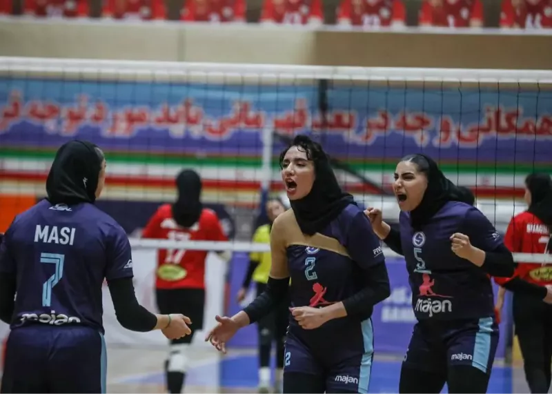 عجایب والیبال ایران: تیم مردان منحل، زنان صدرنشین