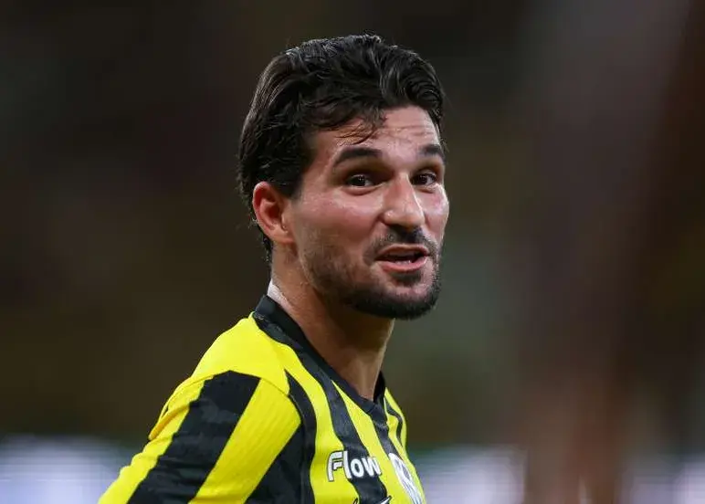 یک الجزایری سلطان گلزنان آسیا