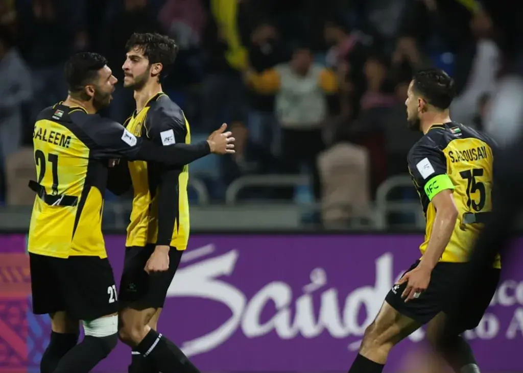 آسمان استقلال در اختیار کامل الحسین! (عکس)