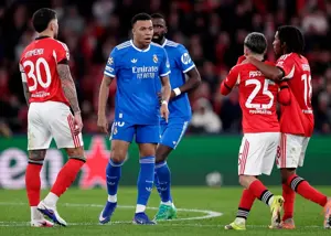 خشم شدید امباپه: تو یک آشغال نژادپرستی!