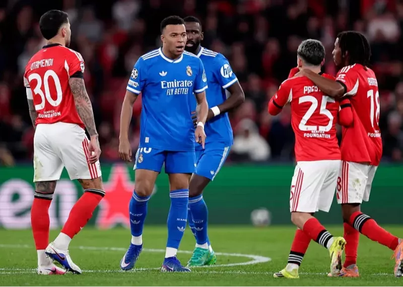 خشم شدید امباپه: تو یک آشغال نژادپرستی!