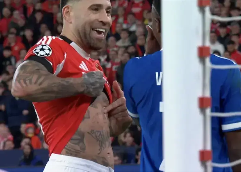 فخرفروشی عجیب به وینی: من جام جهانی دارم، تو نه!