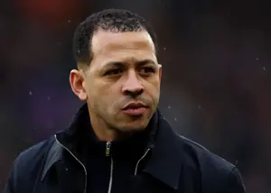 سرمربی چلسی سه یا چهار باخت با اخراج فاصله دارد