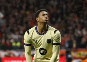 منچستریونایتد مشتری مدافع بارسلونا شد