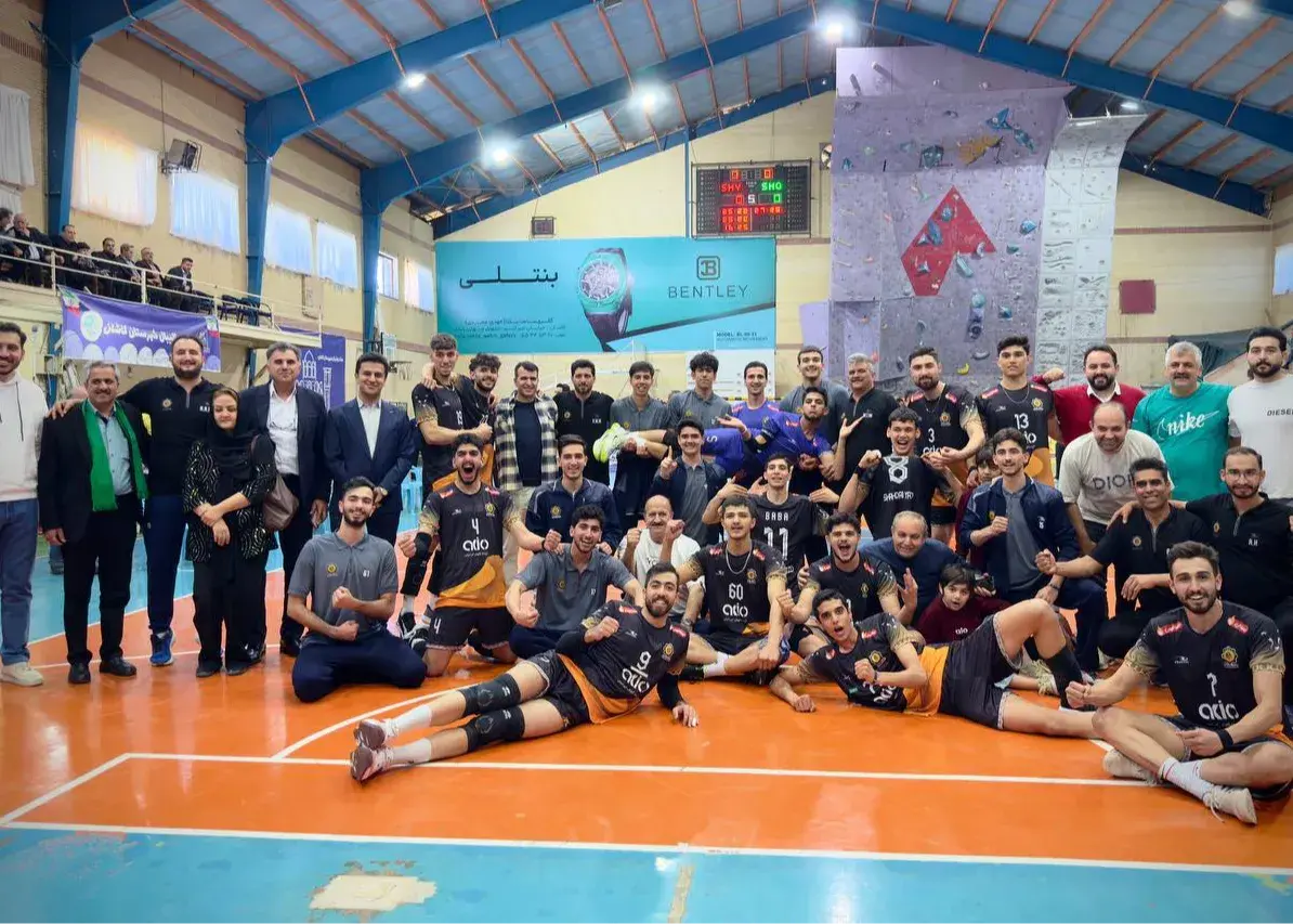 بد‌ون حتی یک ملی‌پوش جام را بالای سر بردند