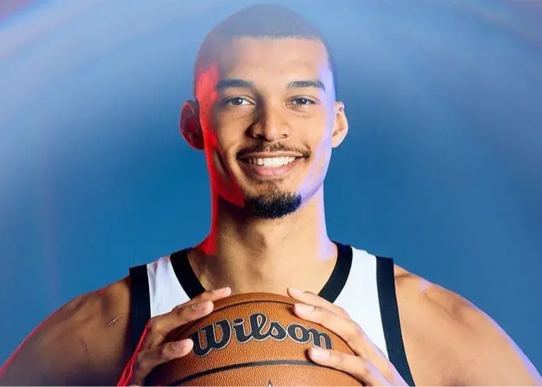 ‏واکنش مکرون به اشتباه عجیب گرافیکی NBA