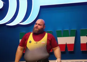 بازگشت ستاره سنگین وزن با قهرمانی در لیگ