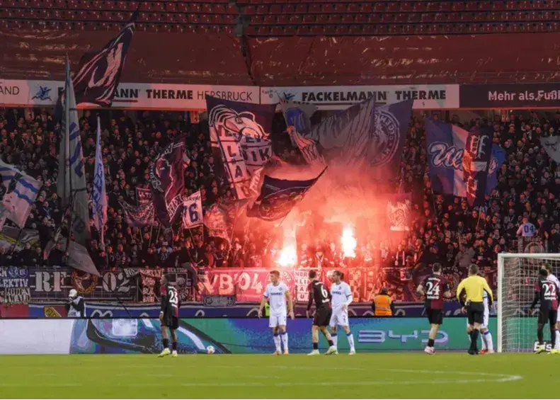 شورش باشگاه‌های آلمانی علیه جریمه‌های آتش‌بازی