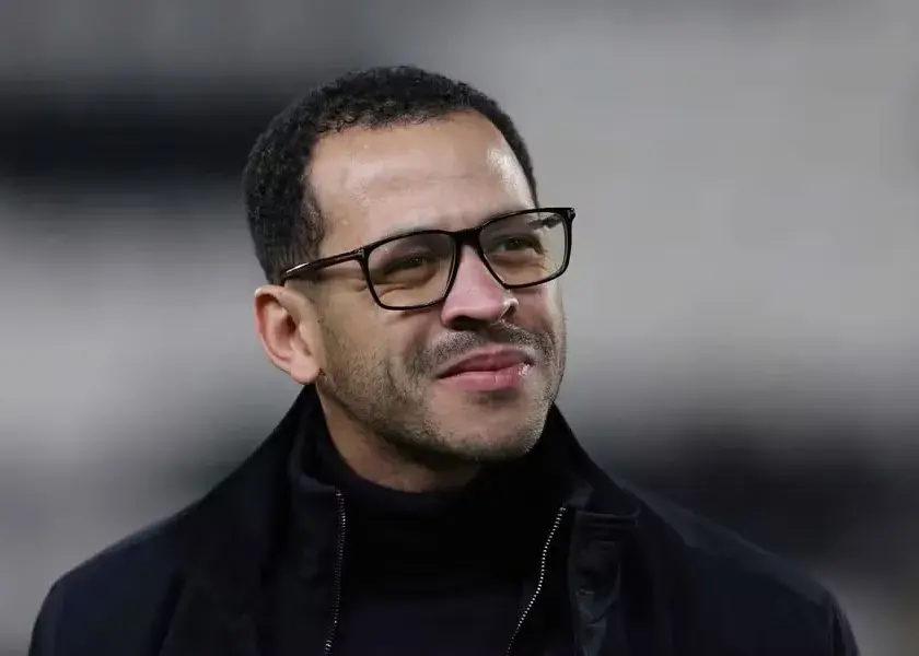 دفاع مربی چلسی از وینیسیوس: نژادپرستی بیداد می‌کند