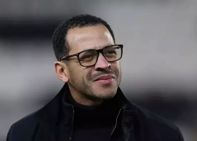 دفاع مربی چلسی از وینیسیوس: نژادپرستی بیداد می‌کند