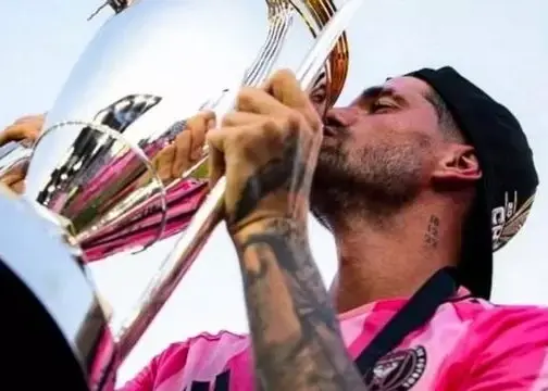 صحبتهای دیپل اینترنت را به آتش کشید!