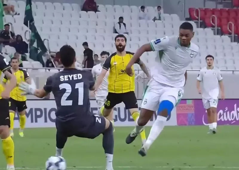 شوک دانشگر به سپاهان و خودش ! (عکس)