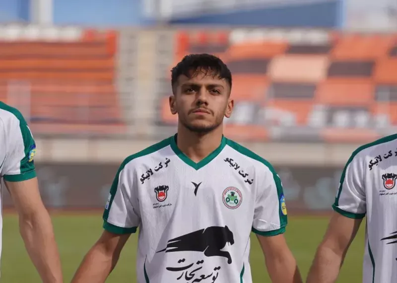 آقای گل به نجات ذوب آهن میآید (عکس)