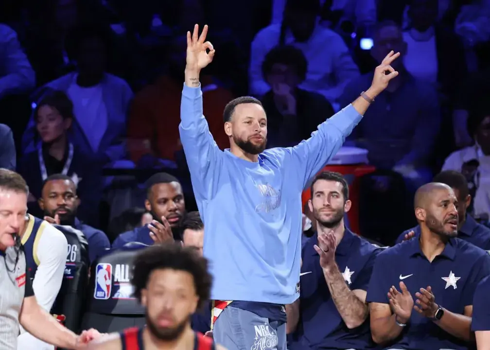 حذف رسمی استفن کری از لیست بهترین‌های سال