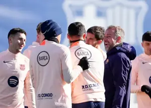 جلسه یک ساعته با فلیک پشت درهای بسته