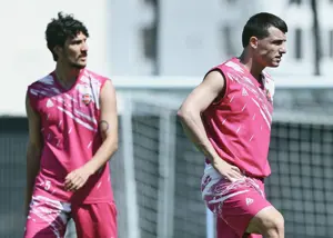 ۶ ساعت در مسیر بازی حساس، تراکتور به انزلی رسید