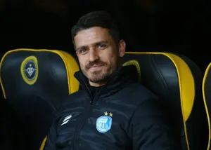 وریا، سرمربی موقت استقلال