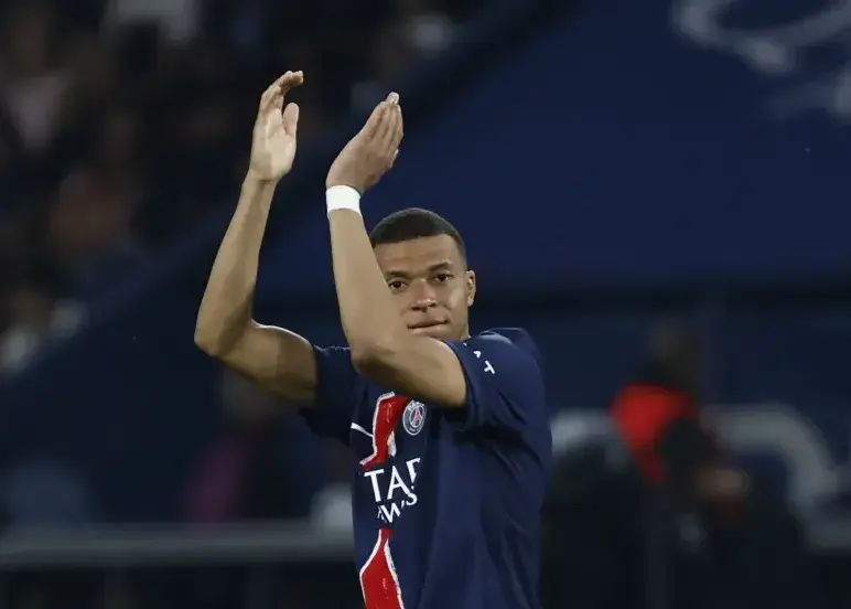 پایان جنگ طولانی: پی‌اس‌جی با امباپه کنار آمد