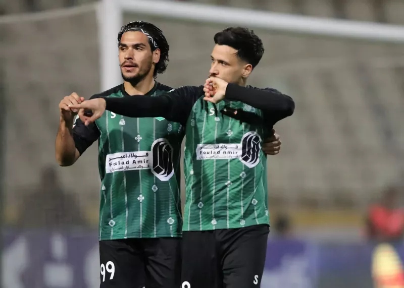 گل به پرسپولیس هدیه به همسر عزیزم! (عکس)