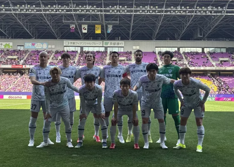 فرصتسوزی آویسپا، بدشانسی زاهدی