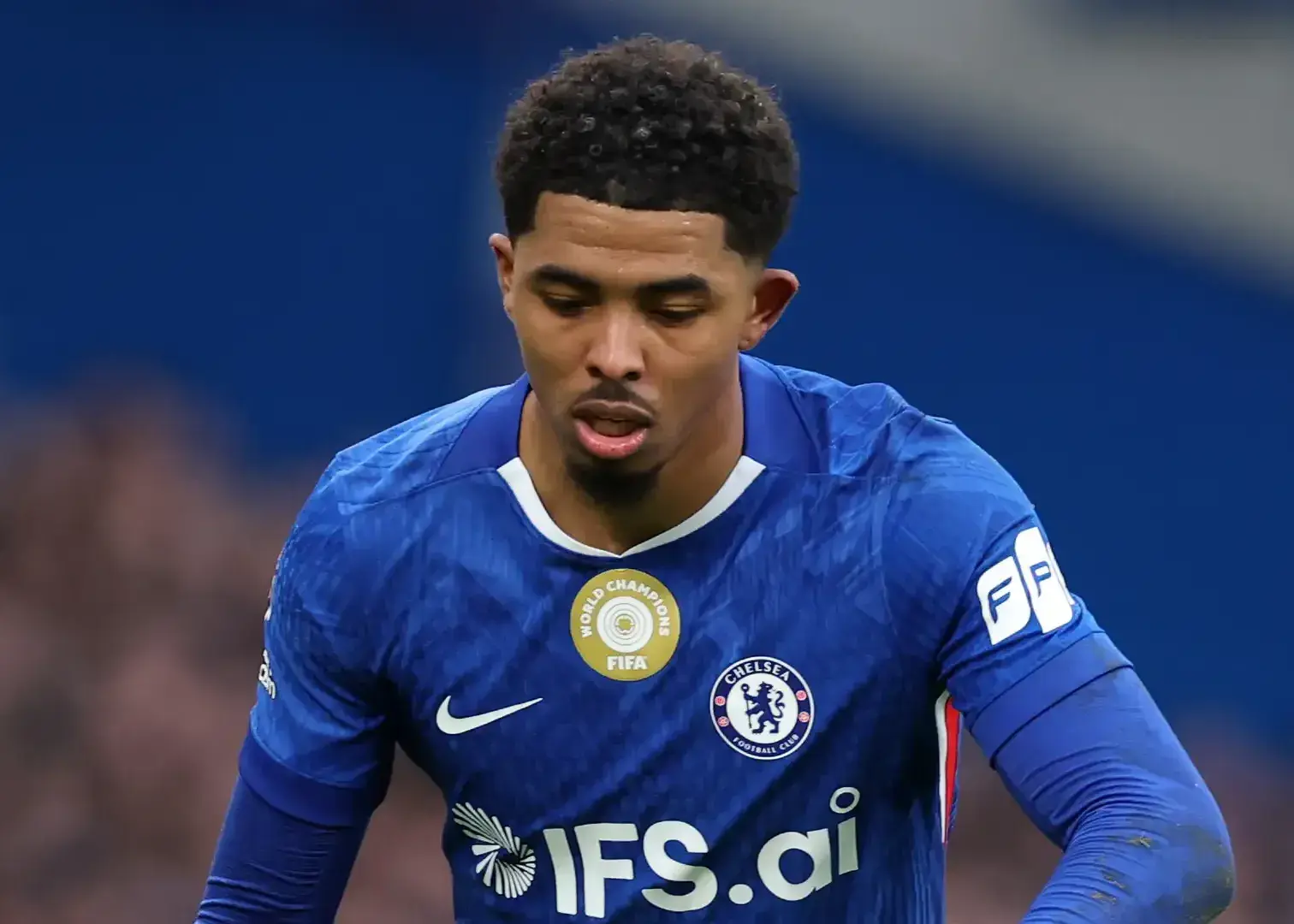 جنجال بزرگ نژادپرستی به لیگ برتر کشیده شد